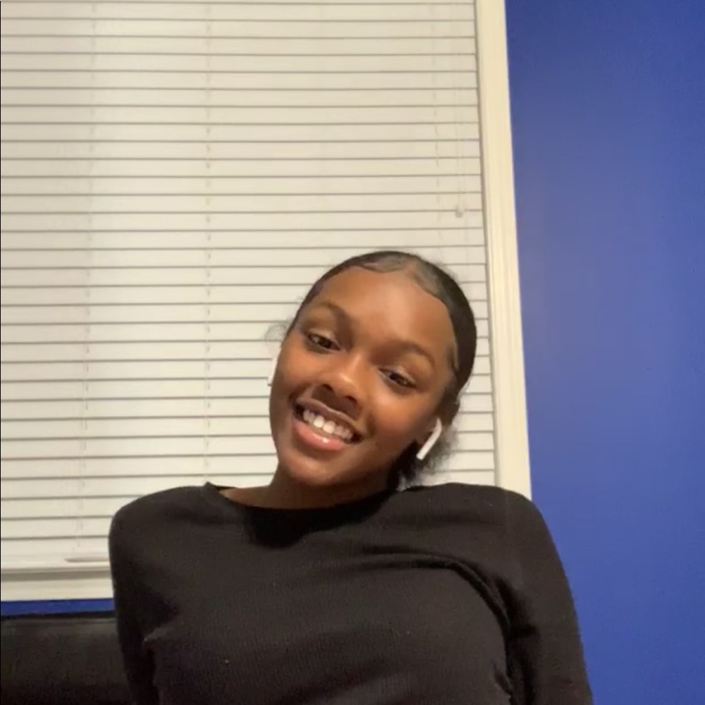 Meet your Posher, Carmen